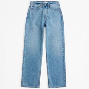 Like new A&F mid rise slouchy jean